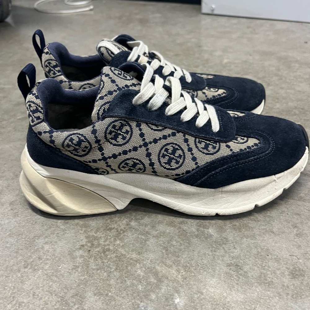 TORY BURCH
T Monogram Good Luck Trainer Sneakers In Navy